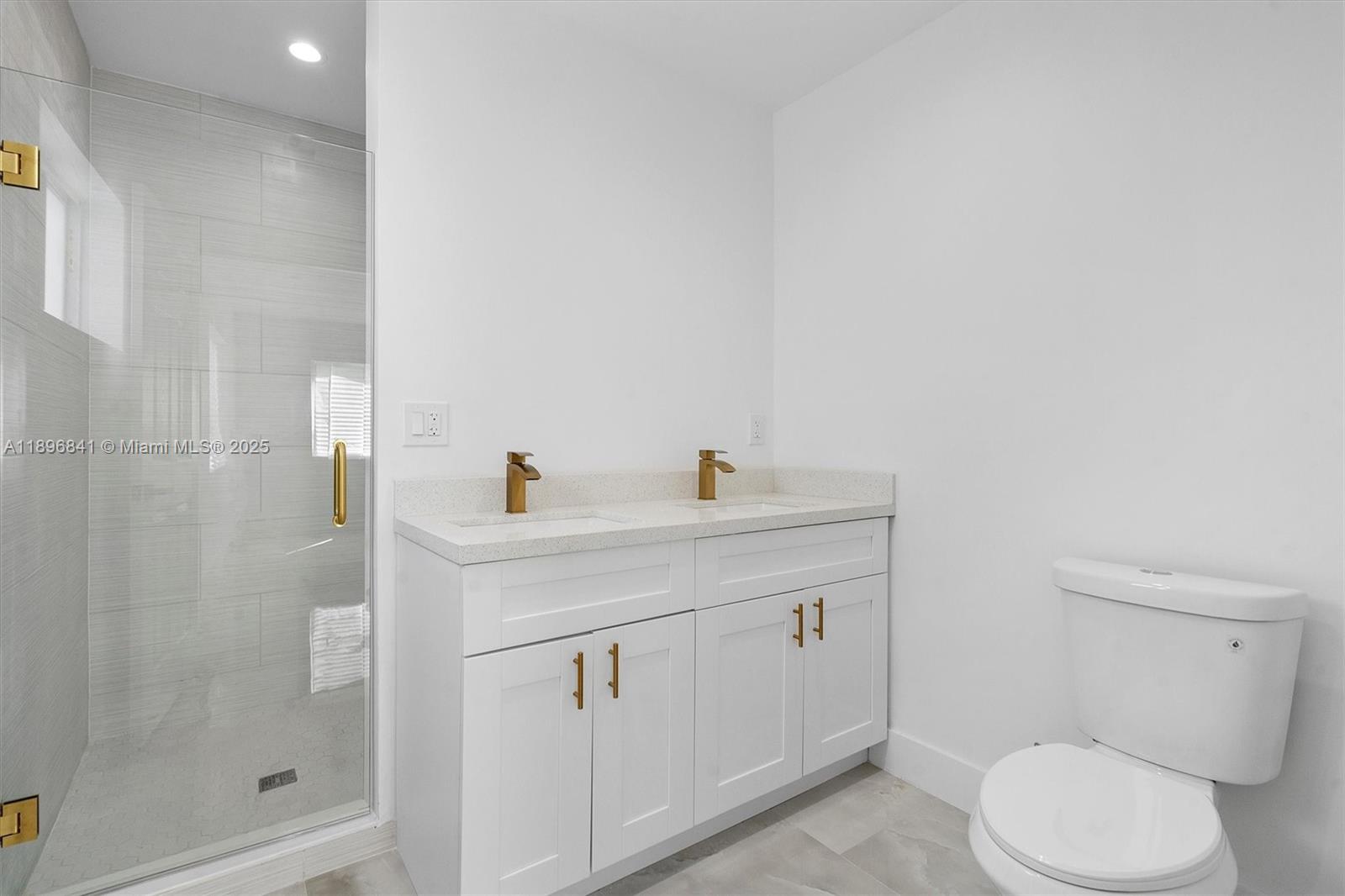 HIALEAH HEIGHTS - Residential Lease