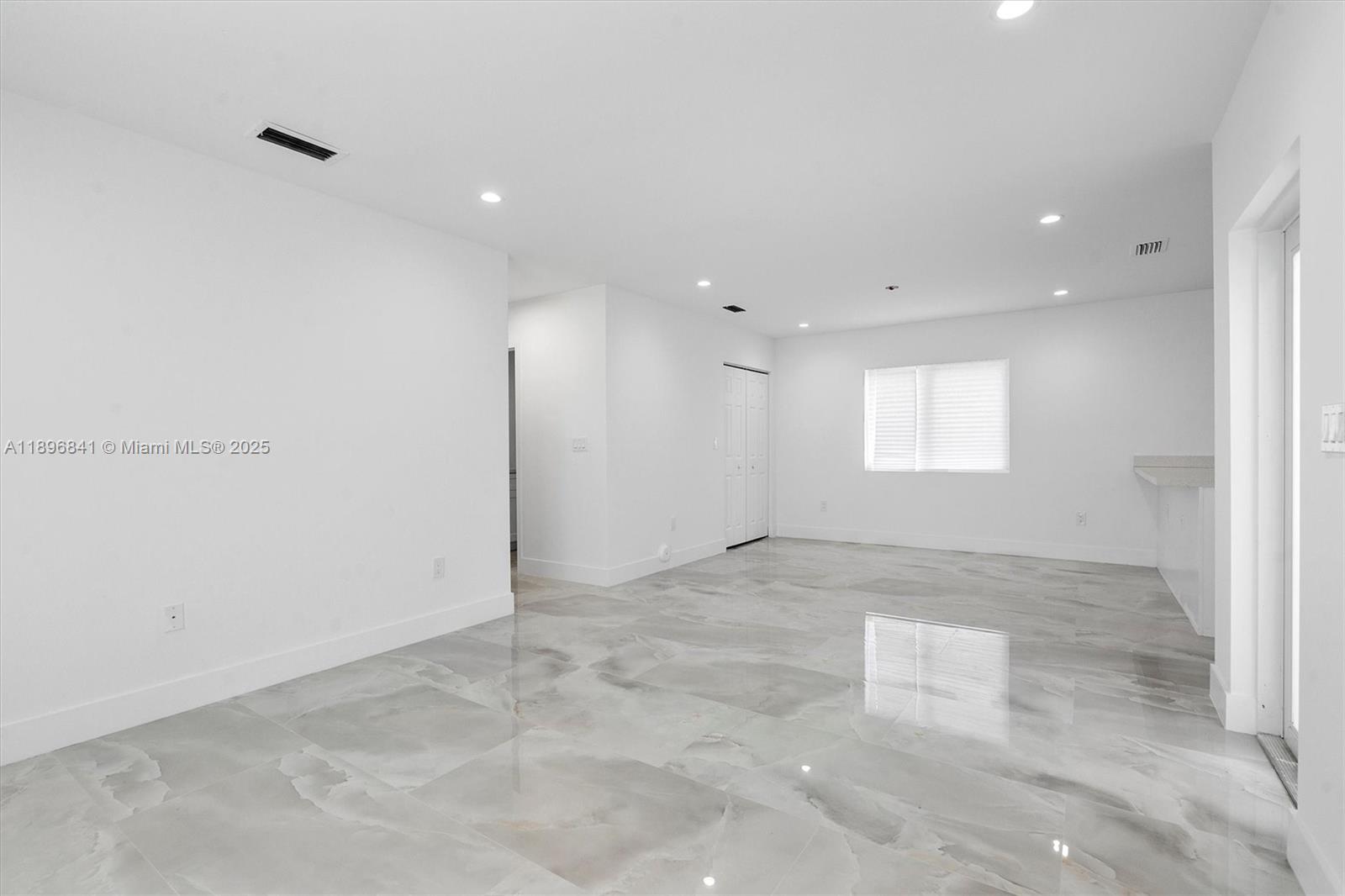 HIALEAH HEIGHTS - Residential Lease