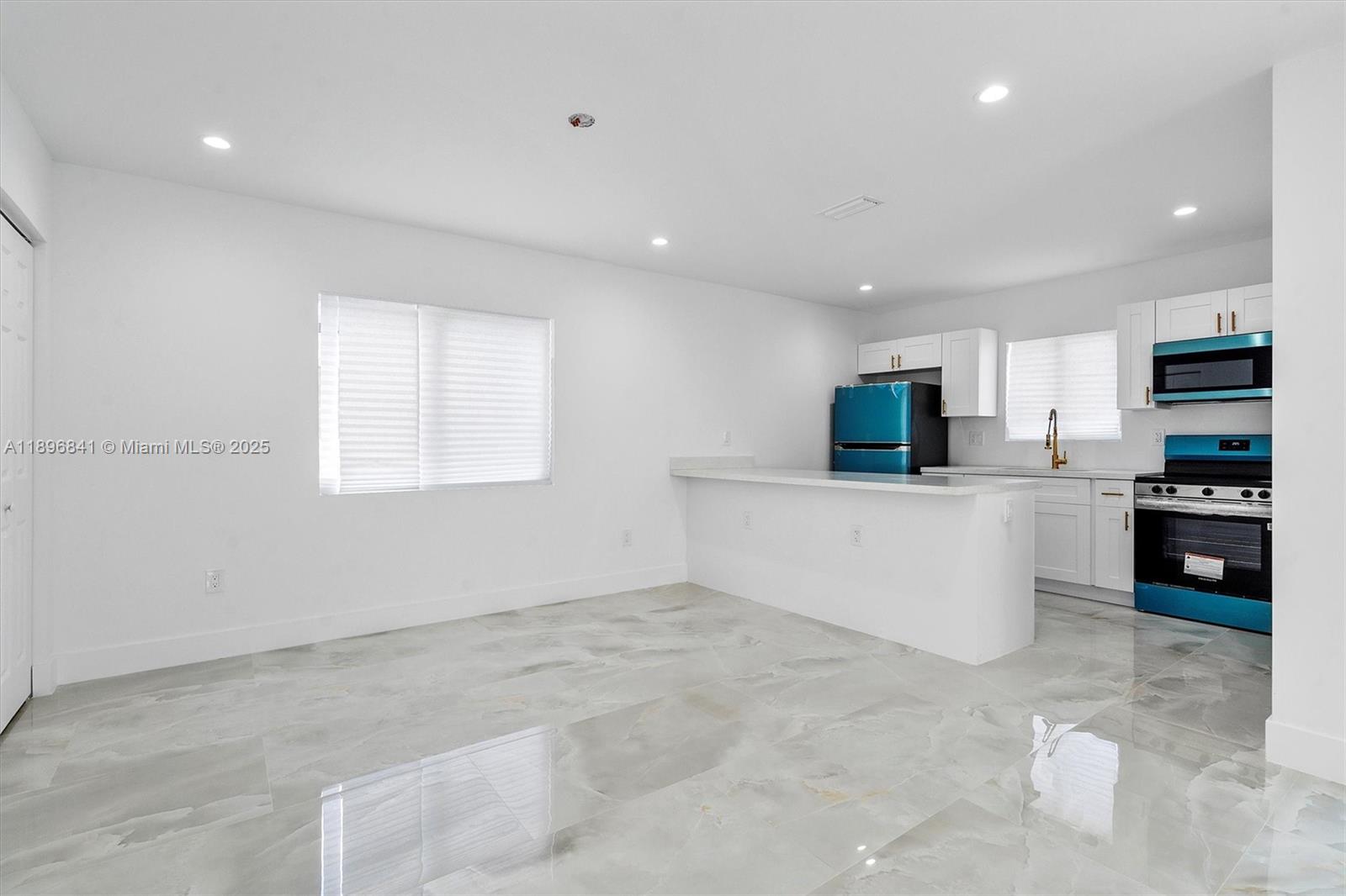 HIALEAH HEIGHTS - Residential Lease