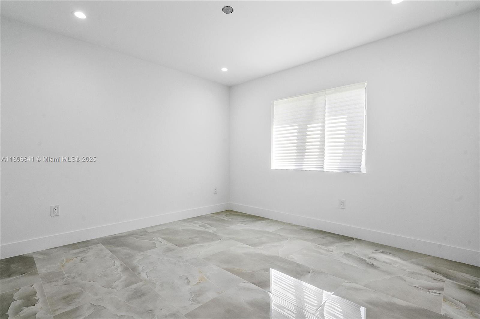 HIALEAH HEIGHTS - Residential Lease