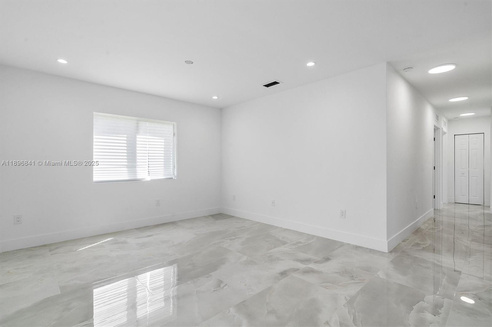 HIALEAH HEIGHTS - Residential Lease