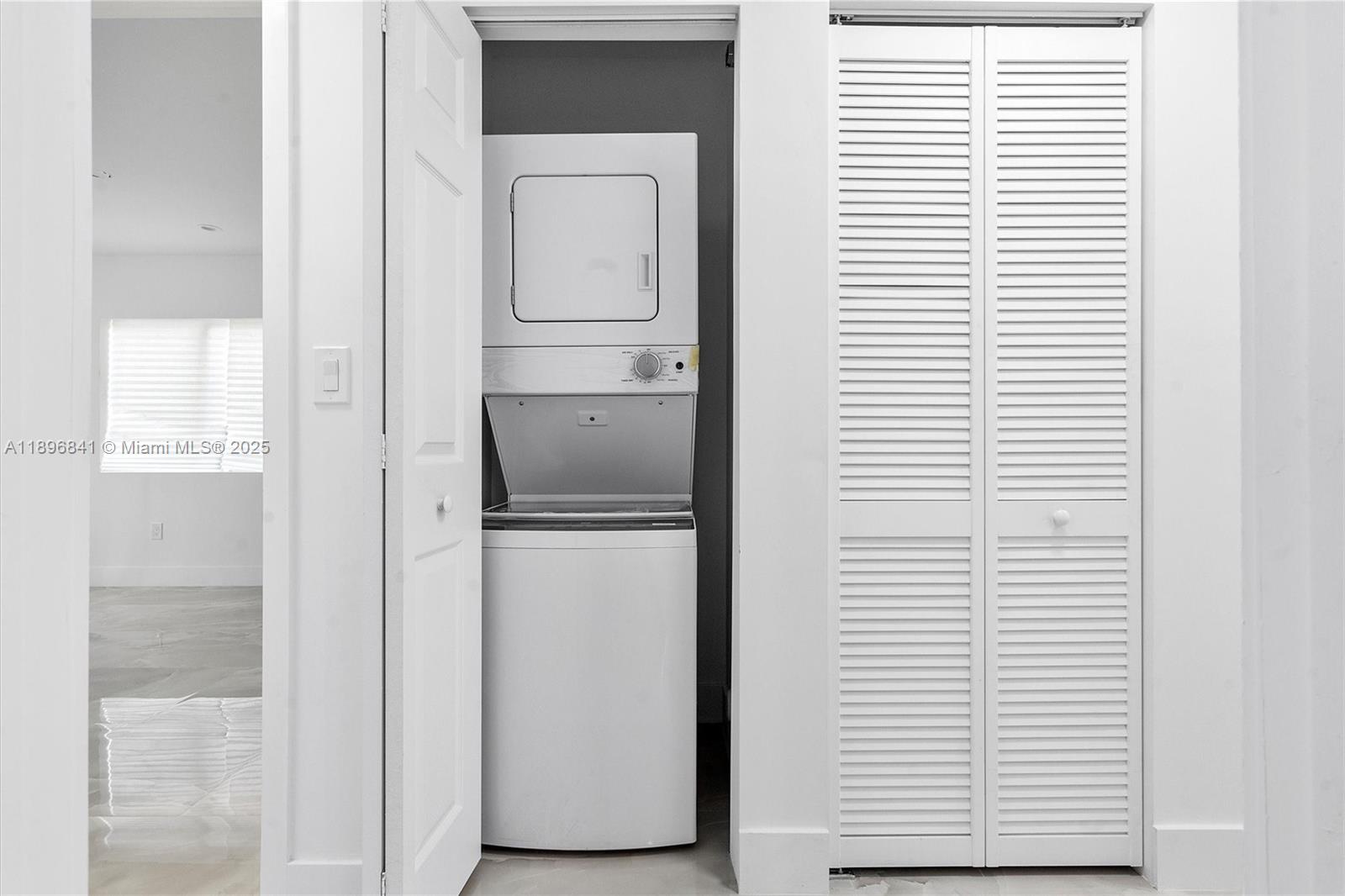 HIALEAH HEIGHTS - Residential Lease