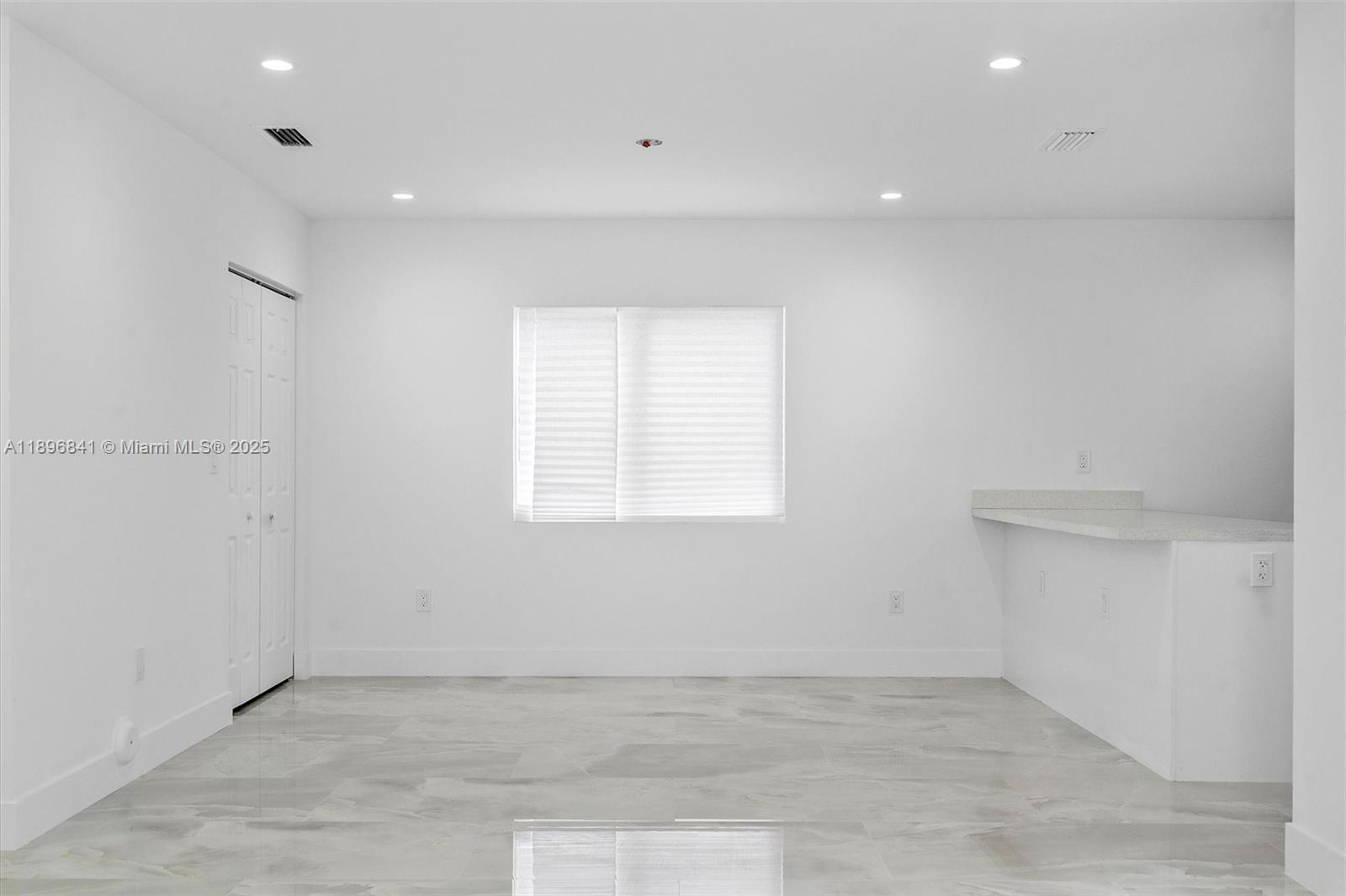 HIALEAH HEIGHTS - Residential Lease
