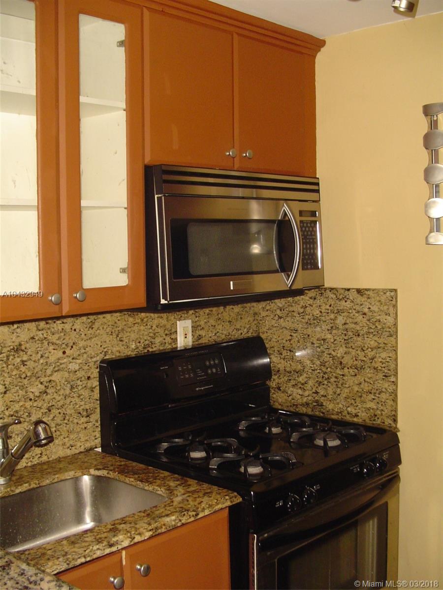 VIRGINIA POINTE CONDO - Residential Lease