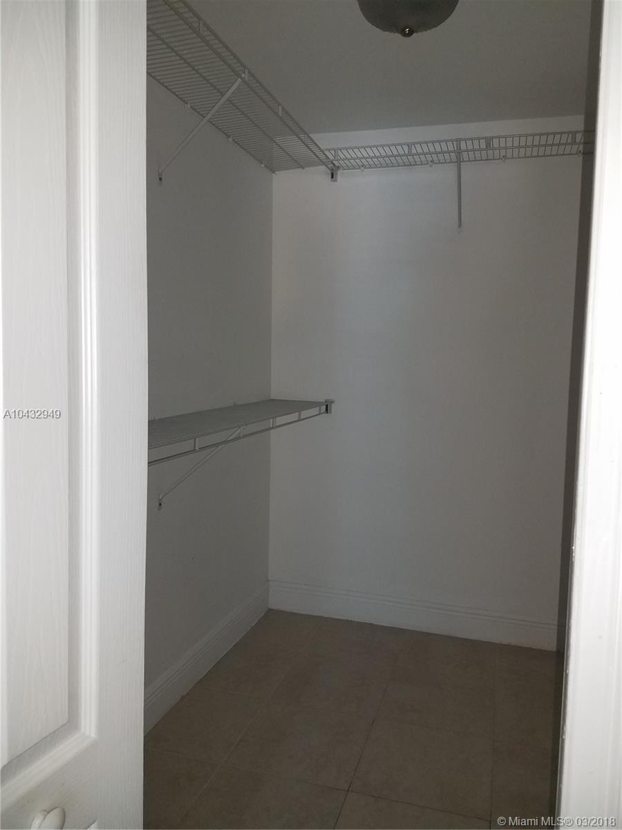 VIRGINIA POINTE CONDO - Residential Lease