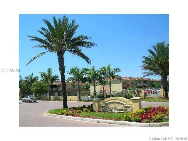 Apartment in the heart of Doral. 2 B 2 B. Tile floors throughout. With patio. Assigned Parking. Gated community with 24 Hr Security. Community pool!
