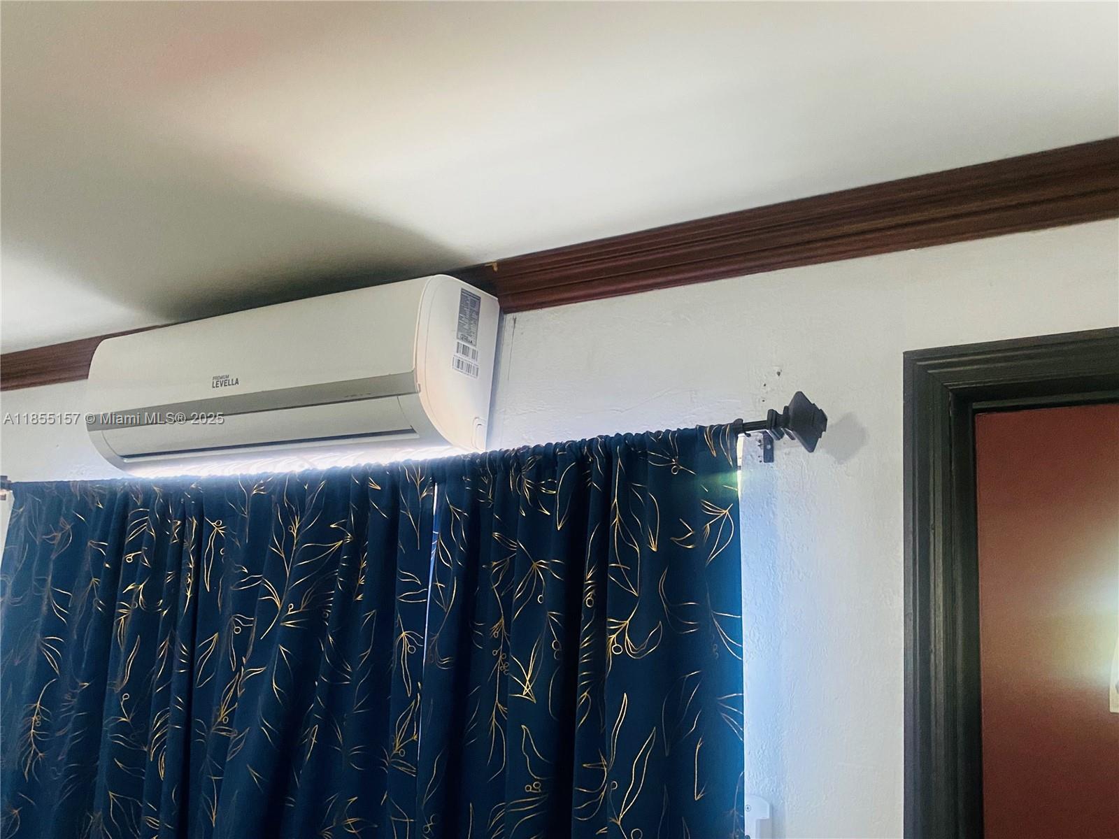 ANDERSON HEIGHTS - Residential