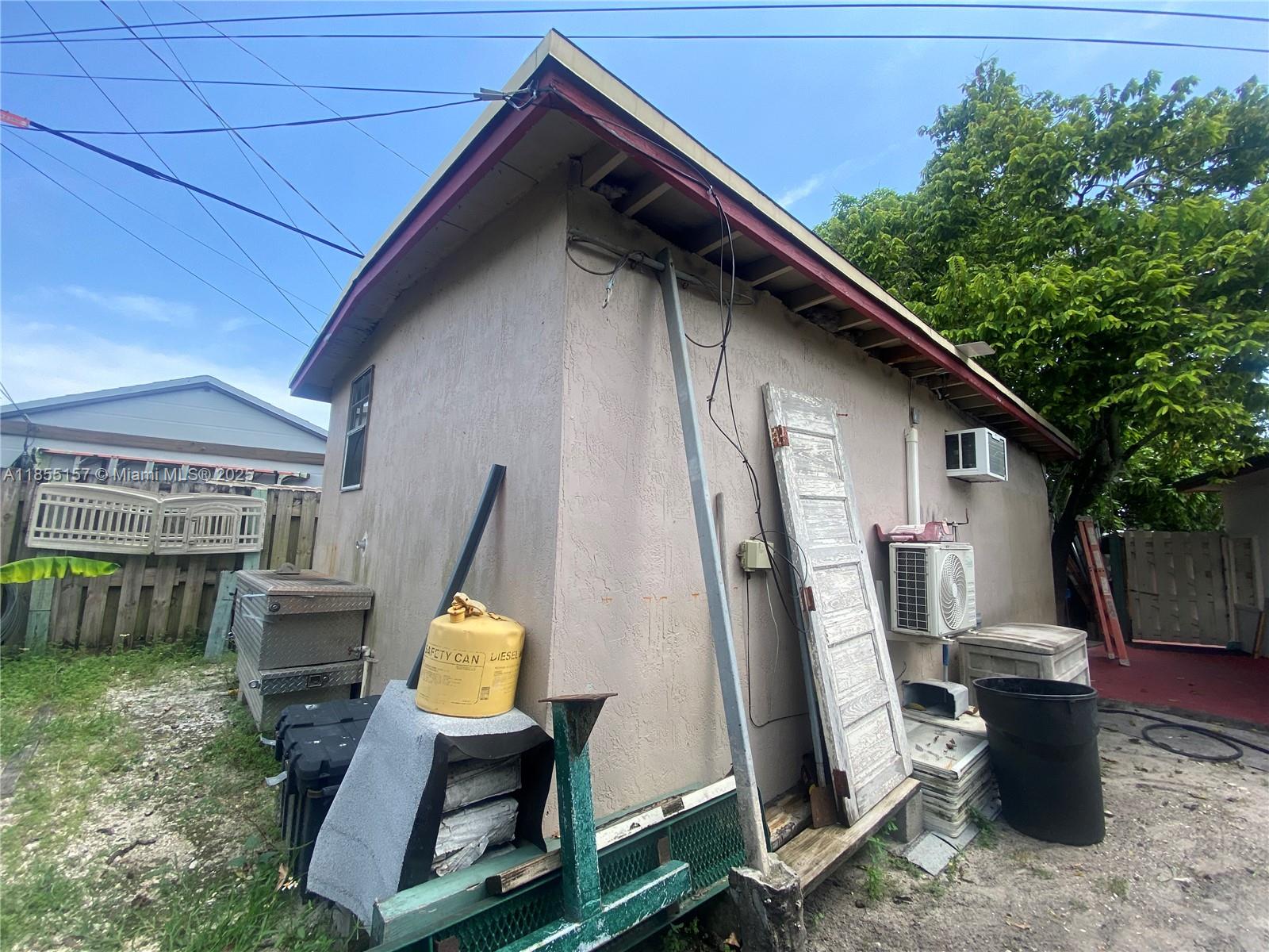 ANDERSON HEIGHTS - Residential