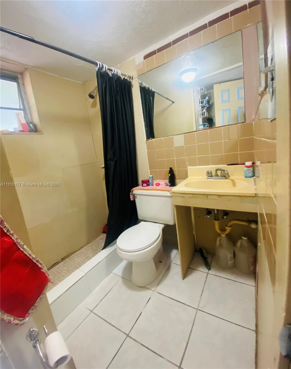 ANDERSON HEIGHTS - Residential