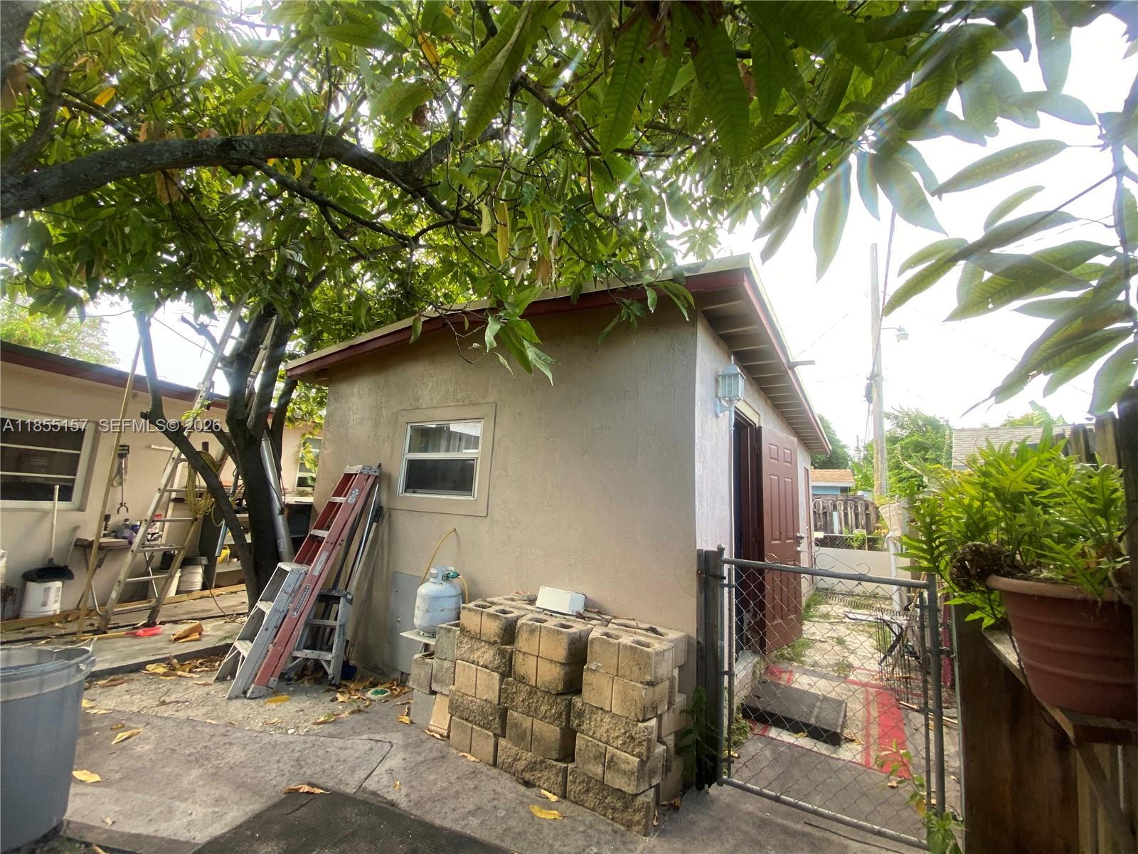 ANDERSON HEIGHTS - Residential