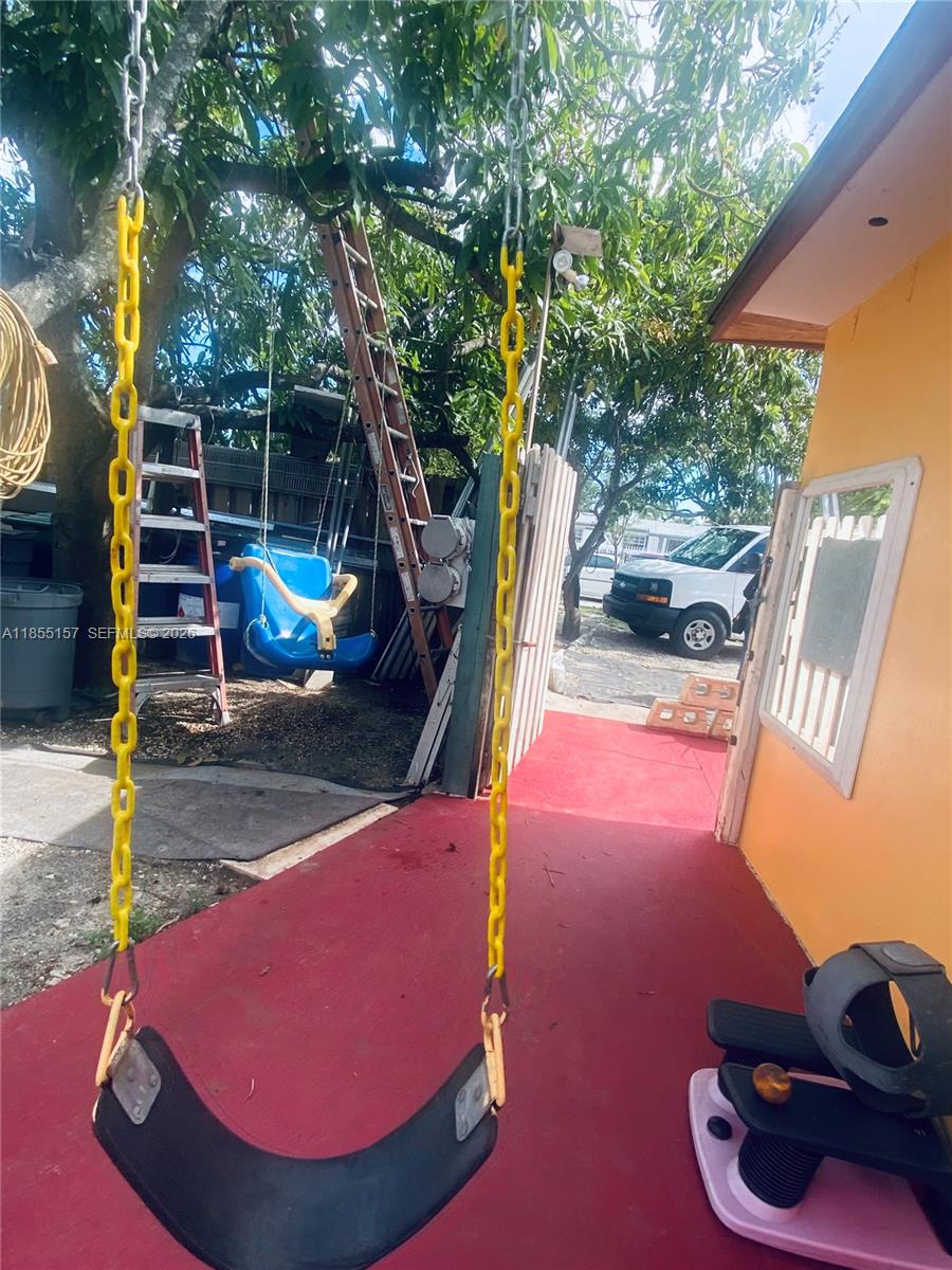 ANDERSON HEIGHTS - Residential