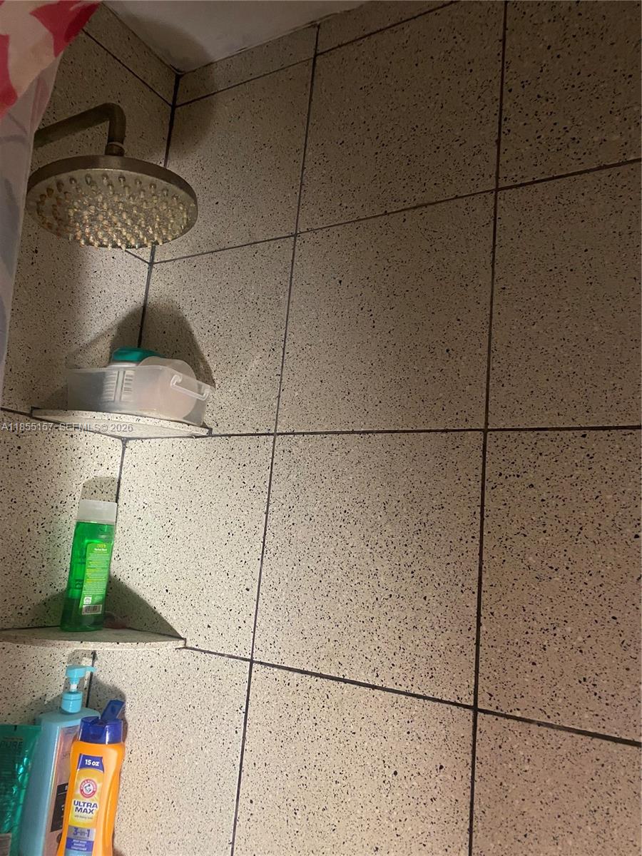 ANDERSON HEIGHTS - Residential