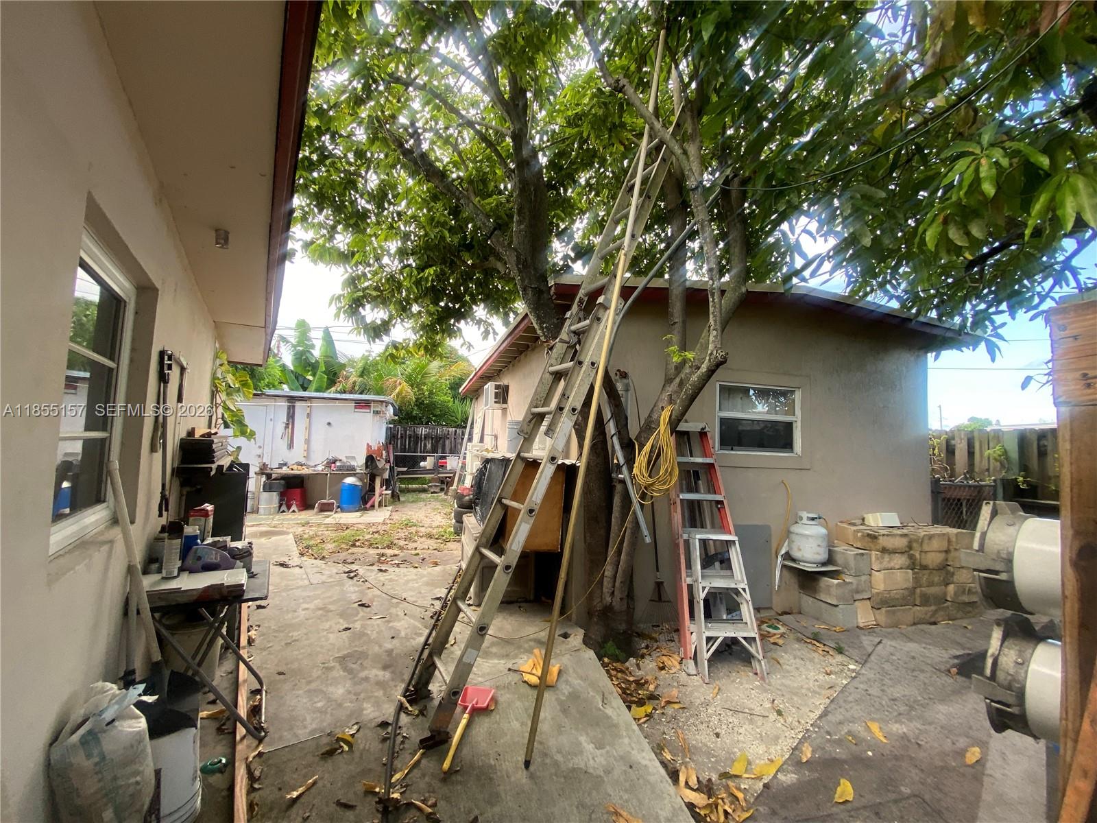 ANDERSON HEIGHTS - Residential