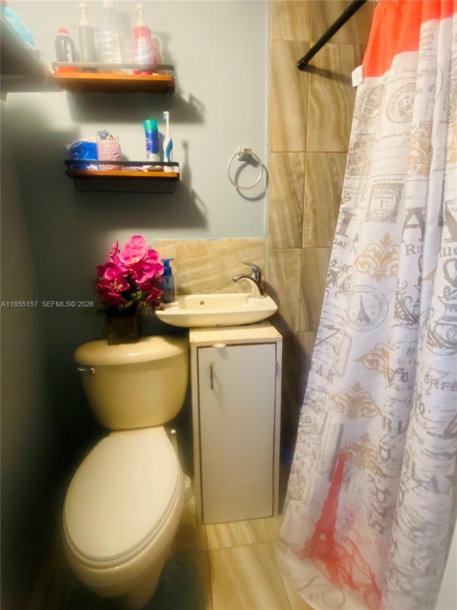 ANDERSON HEIGHTS - Residential