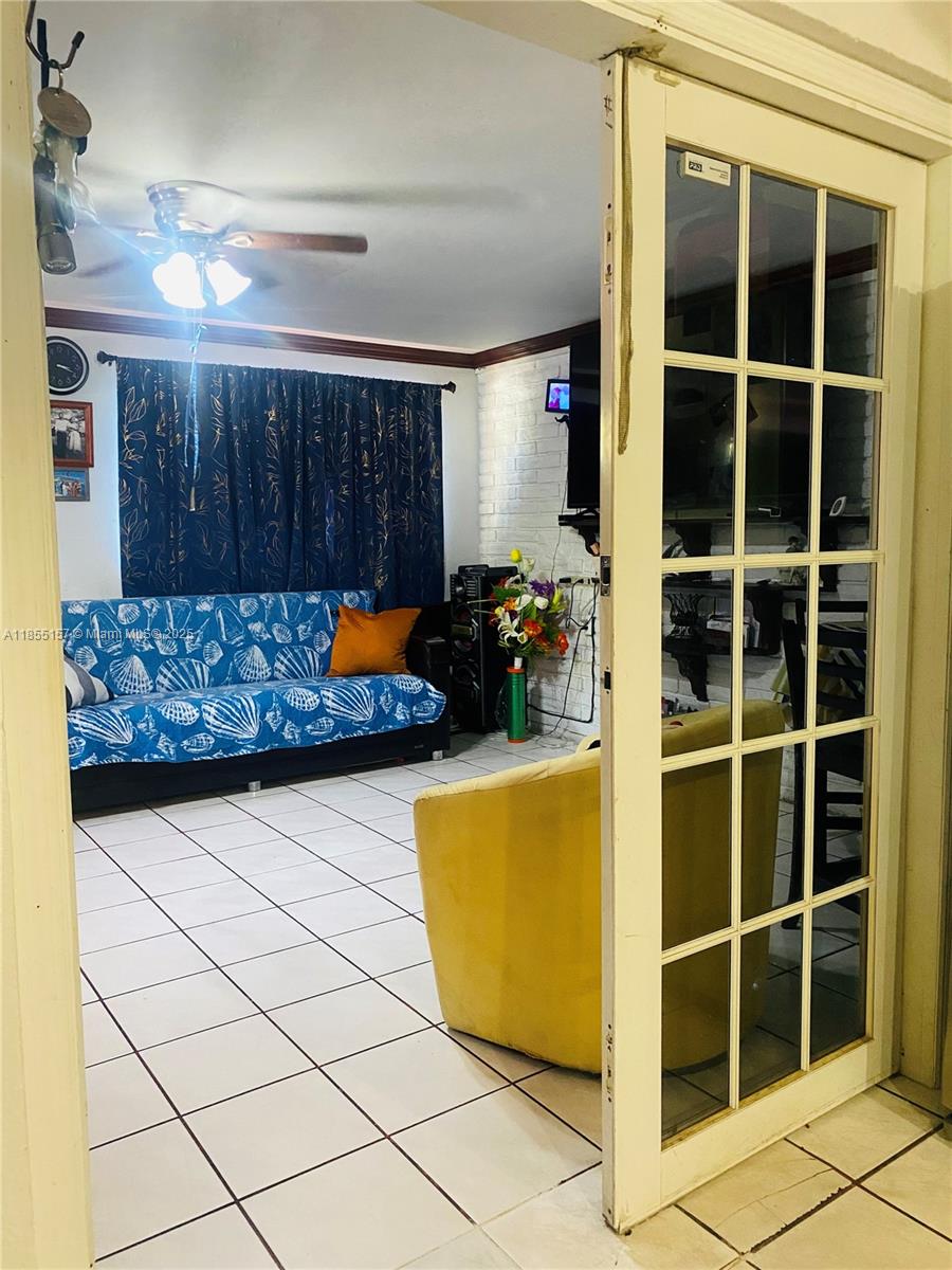 ANDERSON HEIGHTS - Residential