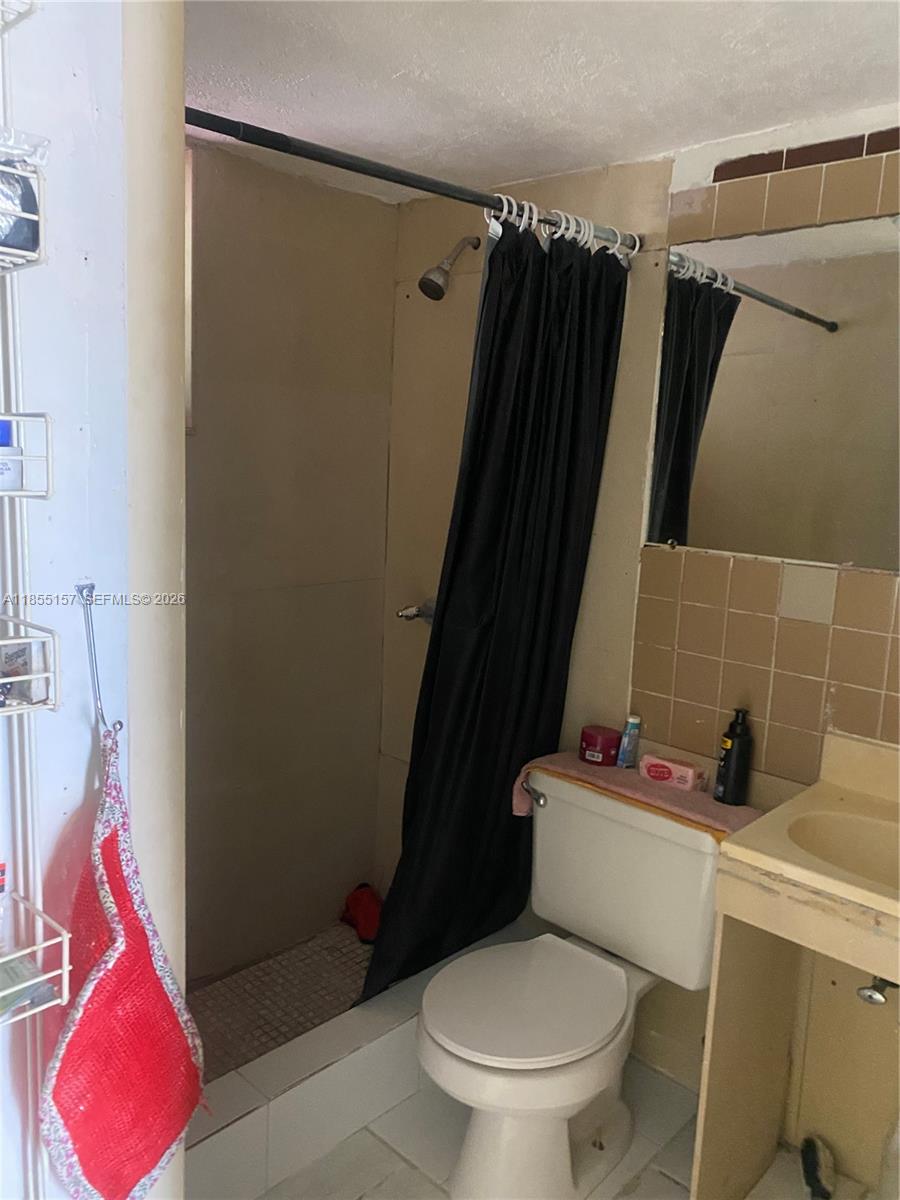 ANDERSON HEIGHTS - Residential