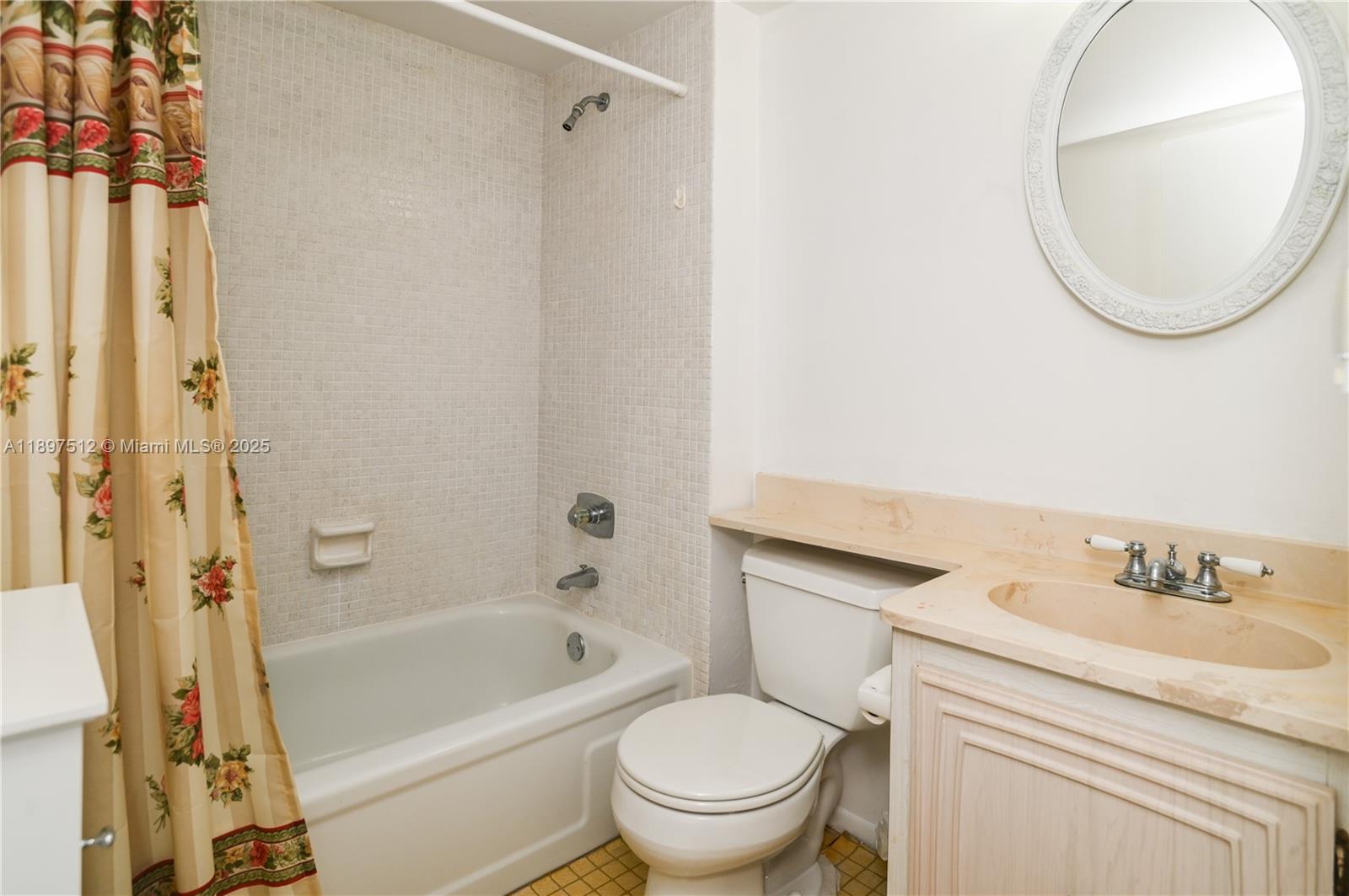 ROYAL PARK CONDO - Residential