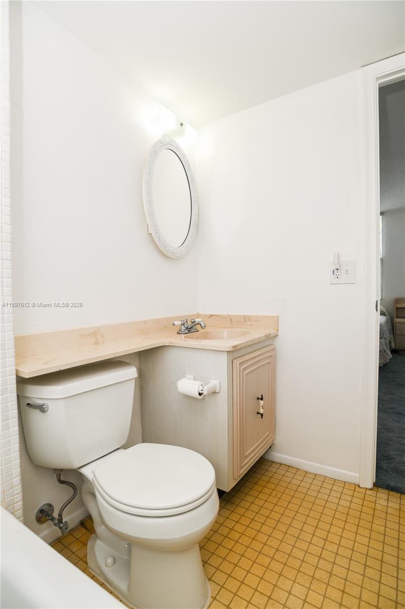 ROYAL PARK CONDO - Residential