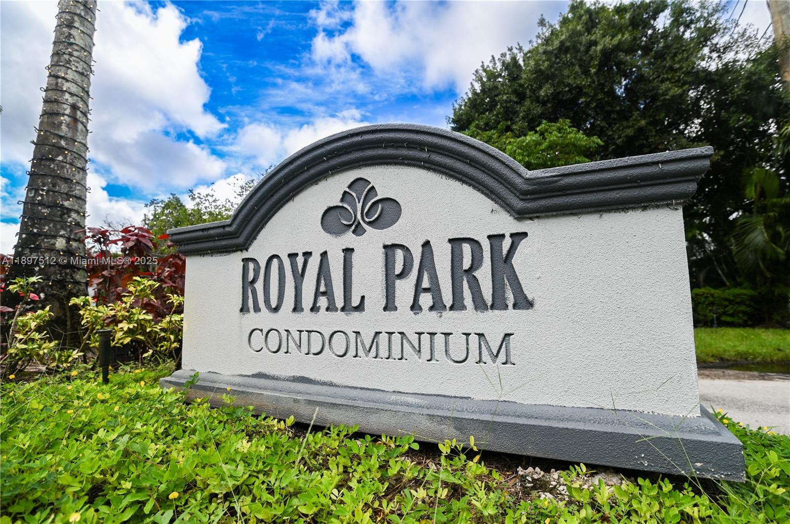 ROYAL PARK CONDO - Residential