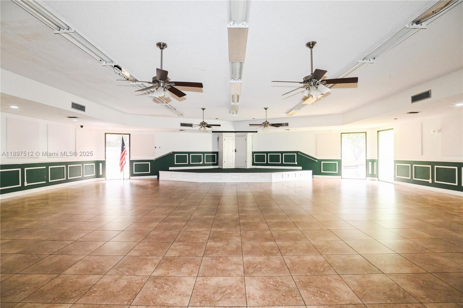 ROYAL PARK CONDO - Residential