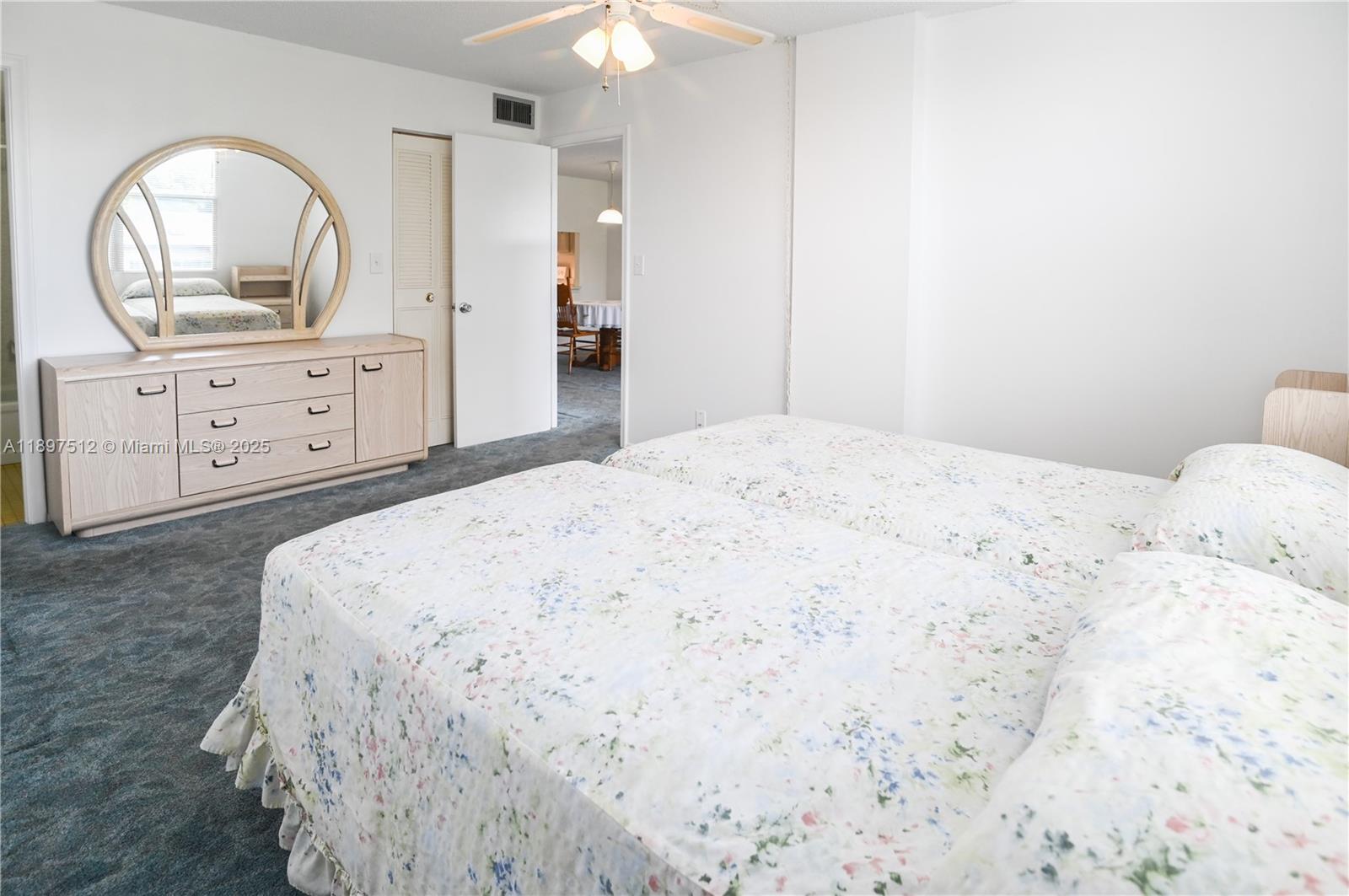 ROYAL PARK CONDO - Residential