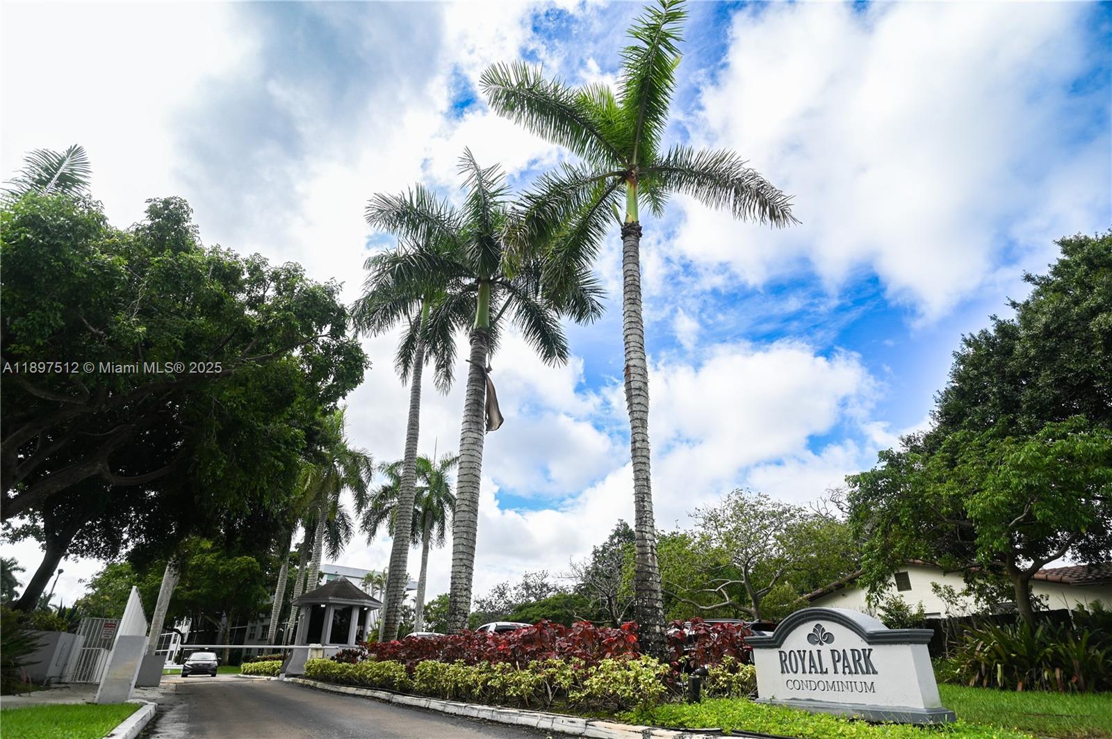 ROYAL PARK CONDO - Residential