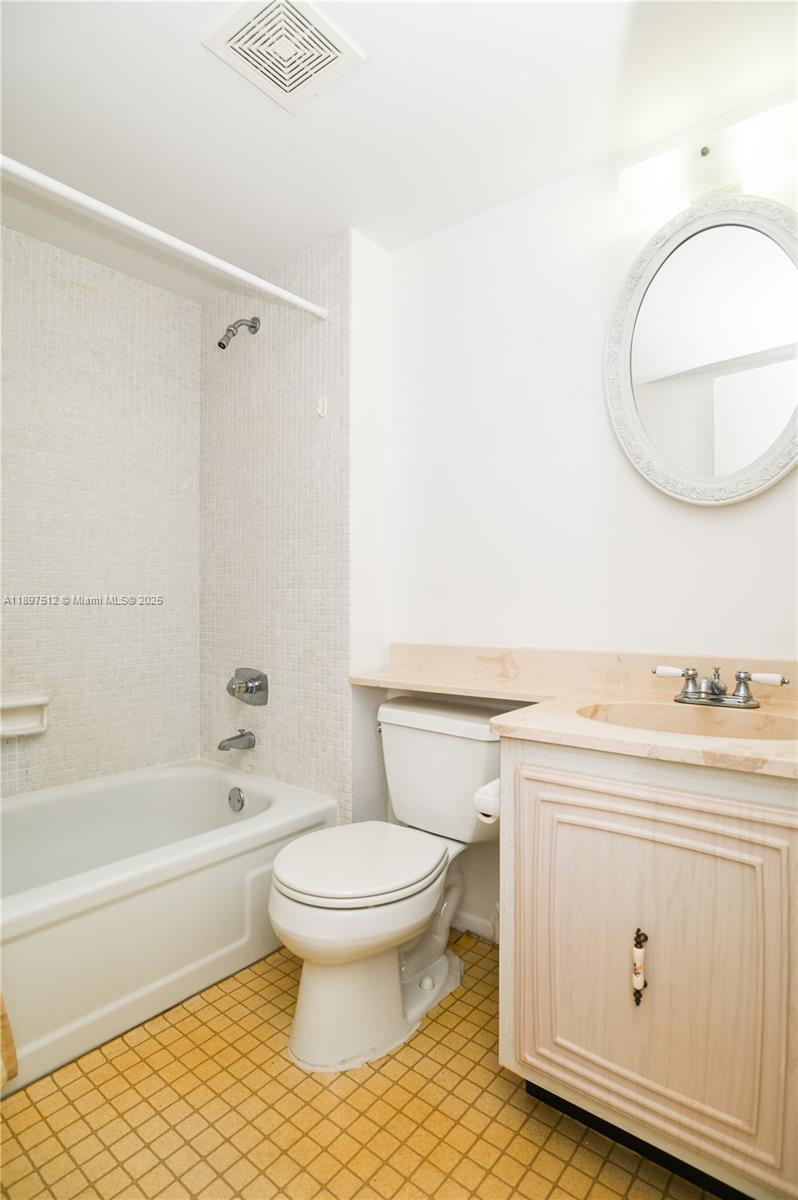 ROYAL PARK CONDO - Residential