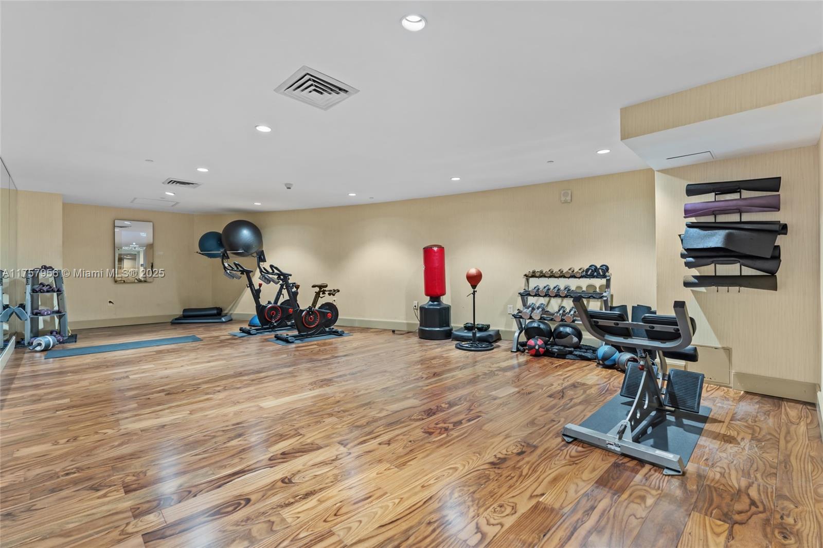 50 BISCAYNE CONDO - Residential