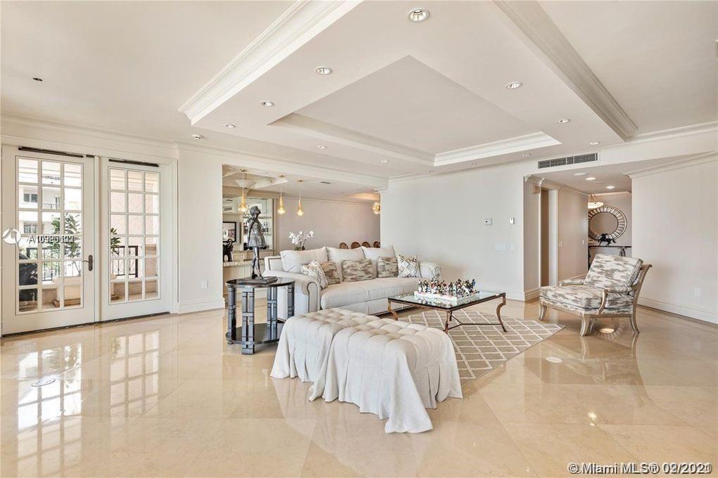 7400 OCEANSIDE AT FISHER - Residential