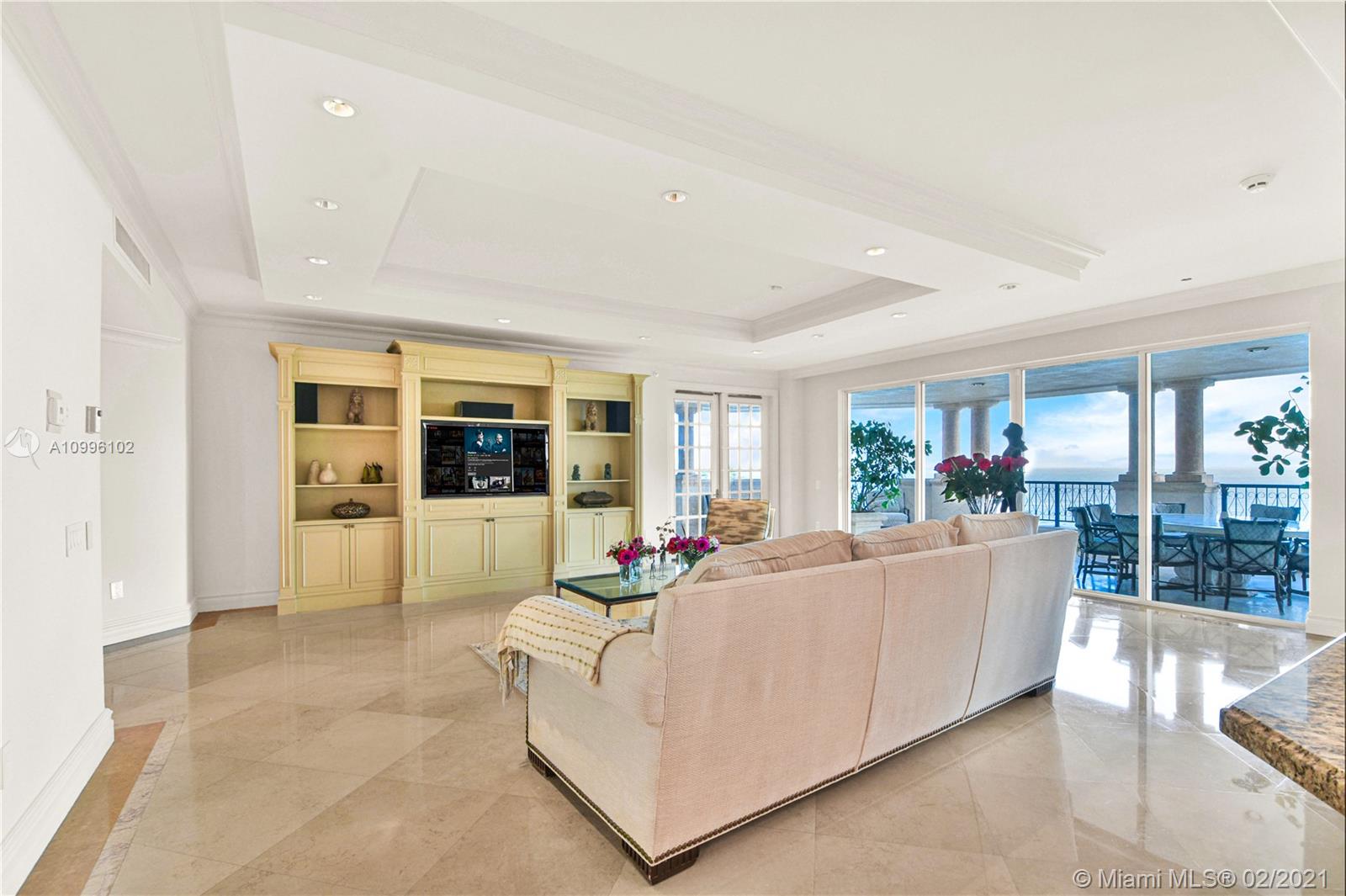 7400 OCEANSIDE AT FISHER - Residential