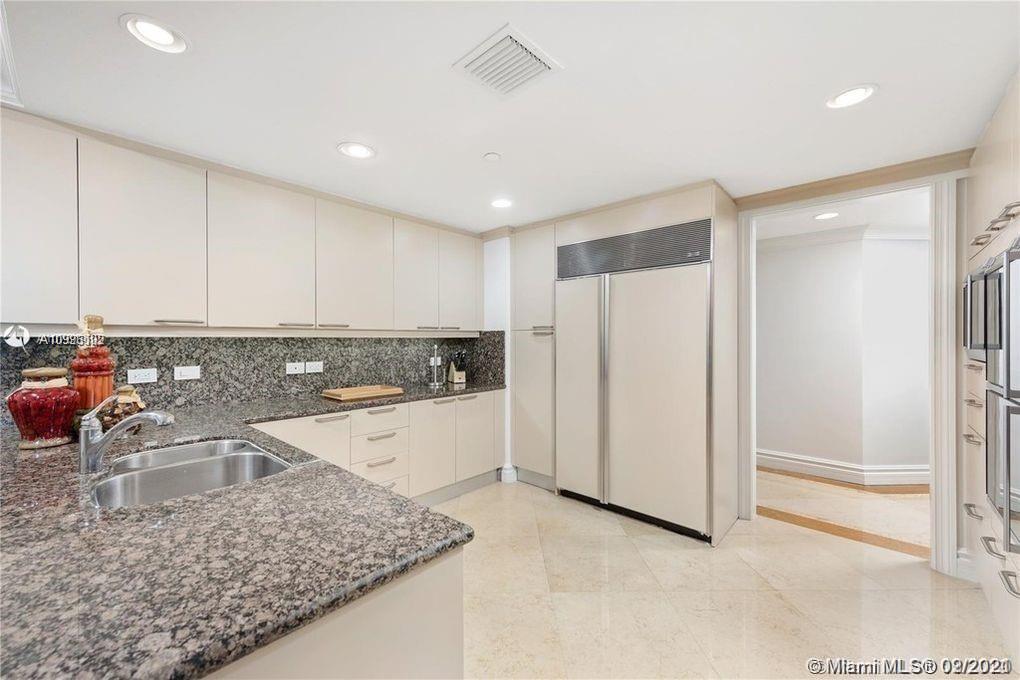 7400 OCEANSIDE AT FISHER - Residential