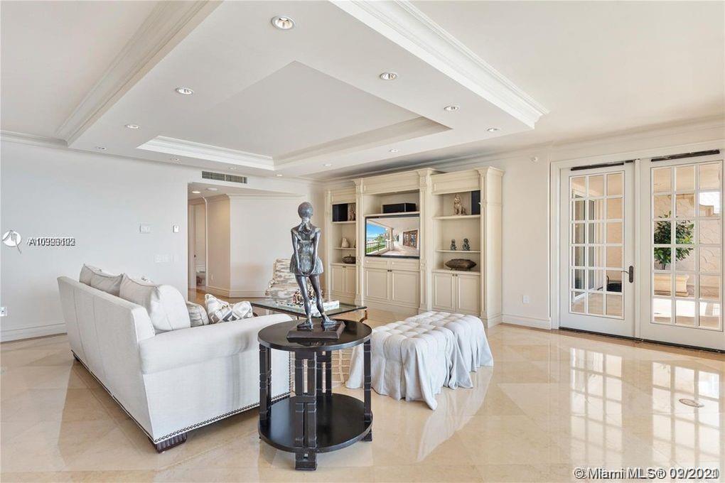 7400 OCEANSIDE AT FISHER - Residential