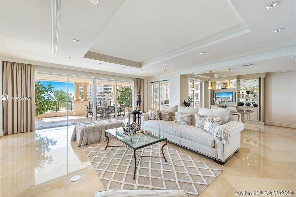 7400 OCEANSIDE AT FISHER - Residential