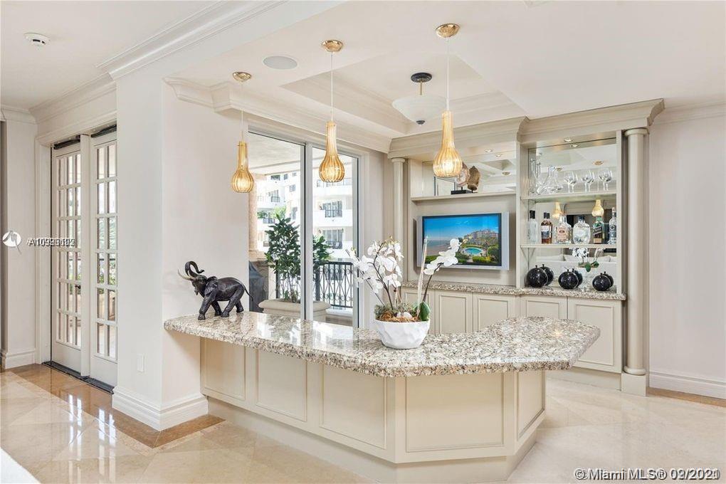 7400 OCEANSIDE AT FISHER - Residential