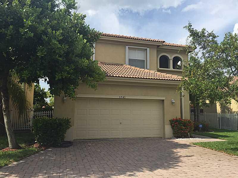 Beautiful lakefront home in the desirable community of Waterstone. Spacious floor plan with 5 bedrooms and 3 bathrooms.