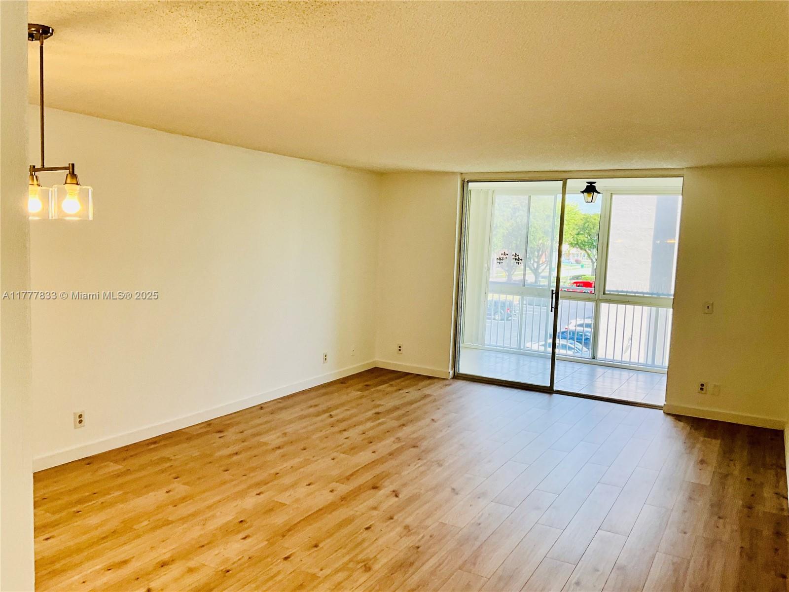 MEADOWBROOK LAKES CONDO - Residential