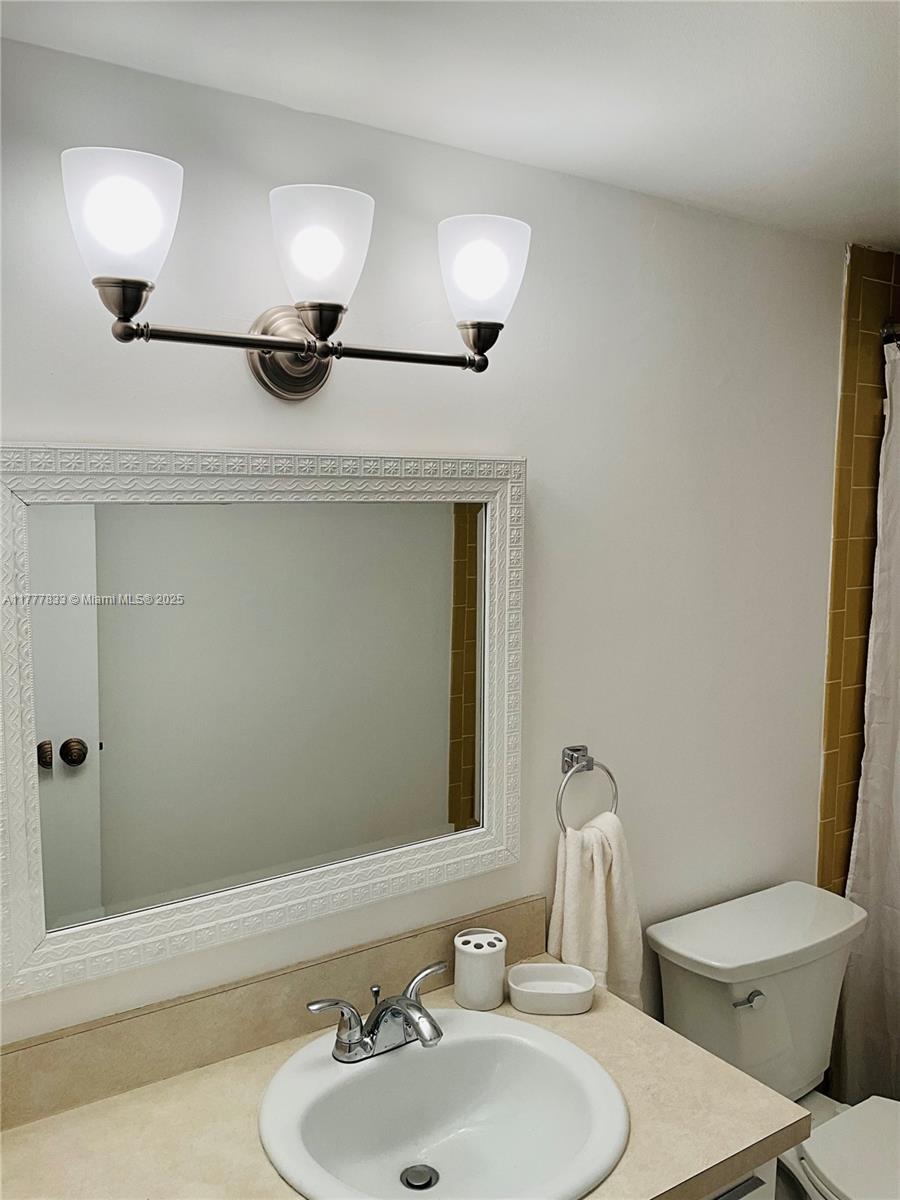 MEADOWBROOK LAKES CONDO - Residential