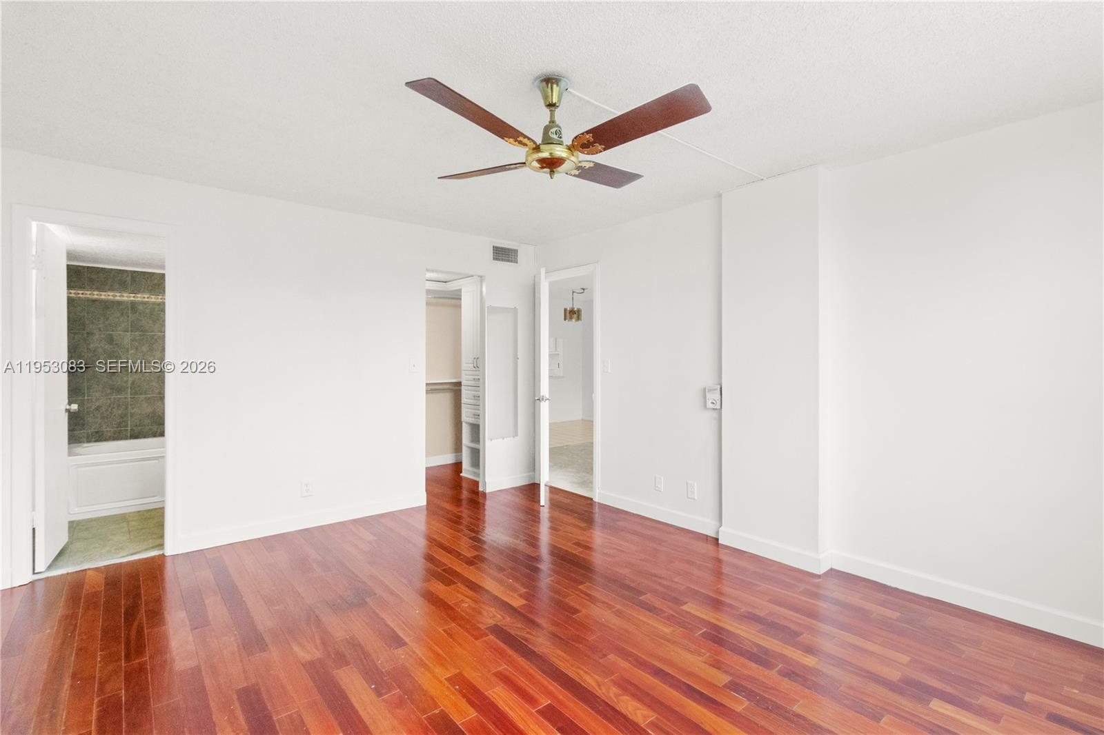 ROYAL PARK CONDO - Residential