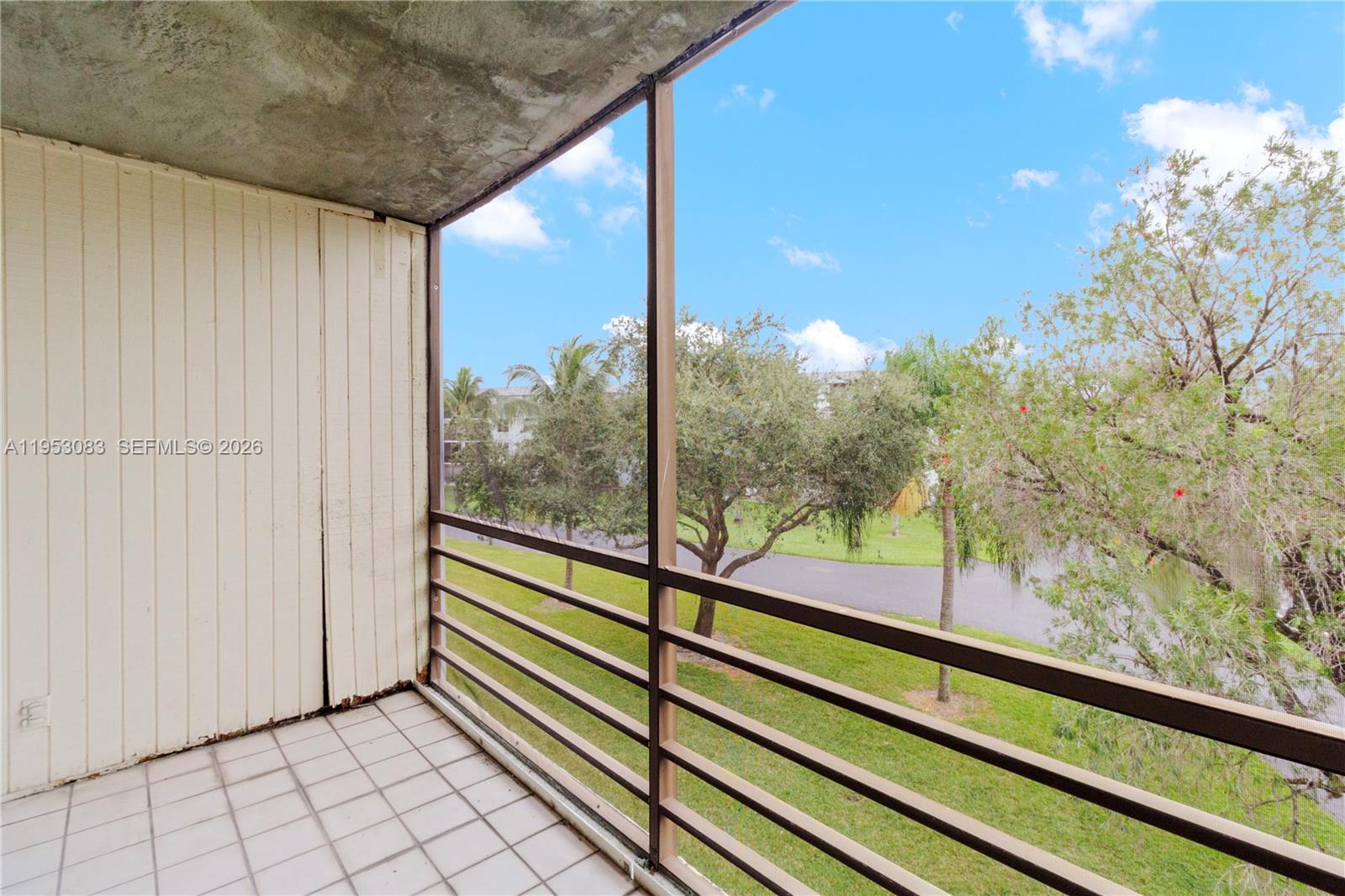 ROYAL PARK CONDO - Residential