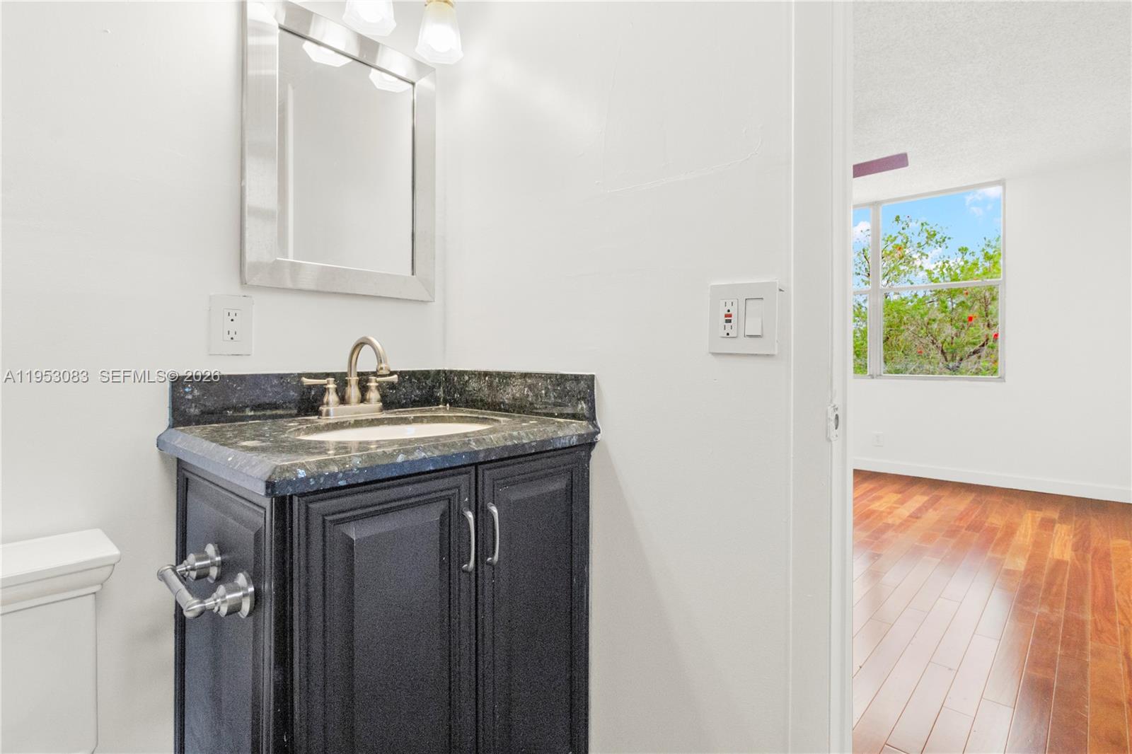 ROYAL PARK CONDO - Residential