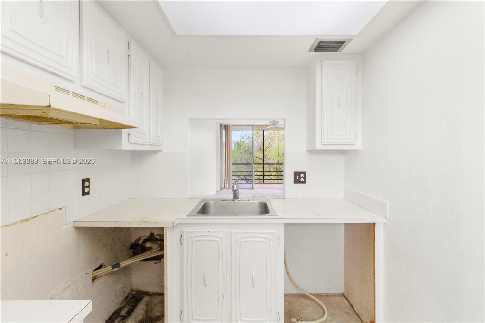 ROYAL PARK CONDO - Residential