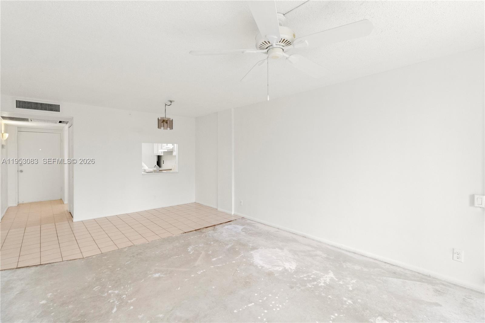 ROYAL PARK CONDO - Residential