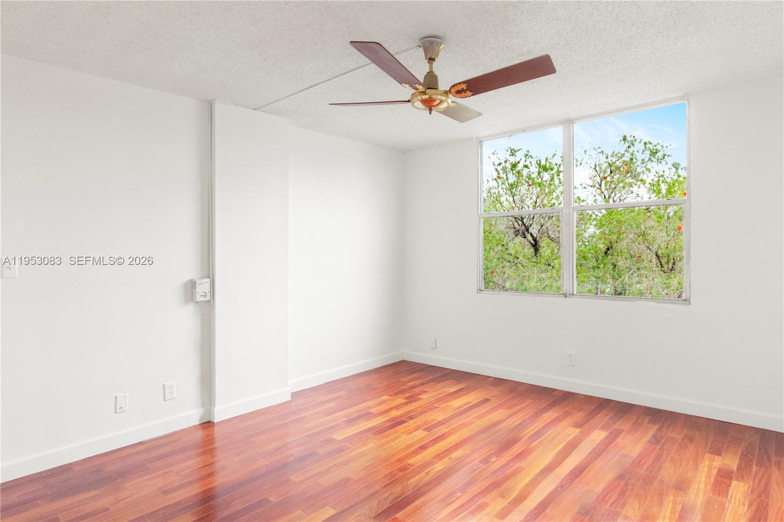 ROYAL PARK CONDO - Residential