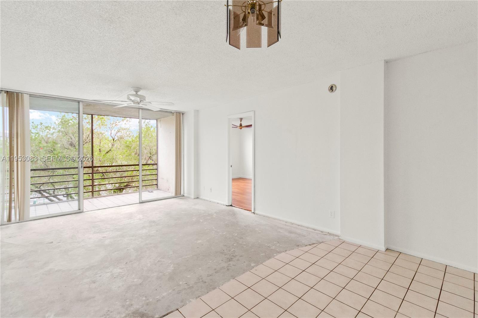 ROYAL PARK CONDO - Residential