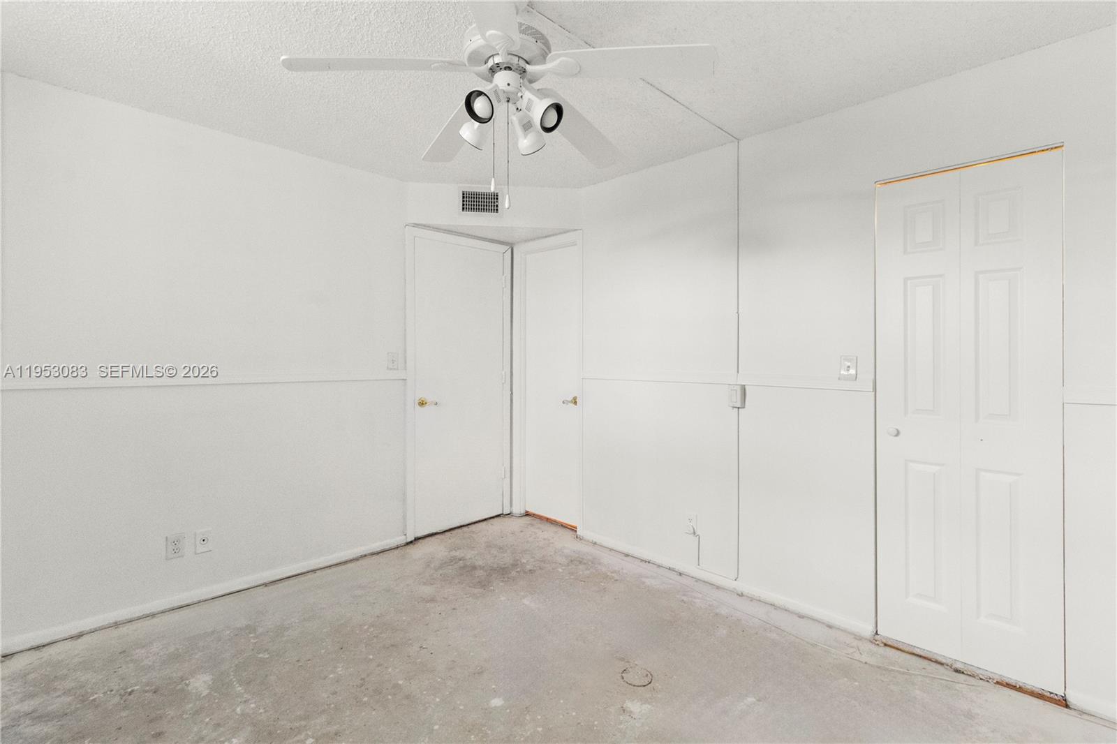 ROYAL PARK CONDO - Residential