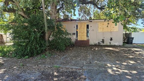 FREE LIST OF FLORIDA FIXER UPPERS 1570 NE 141st St North Miami FL 33161