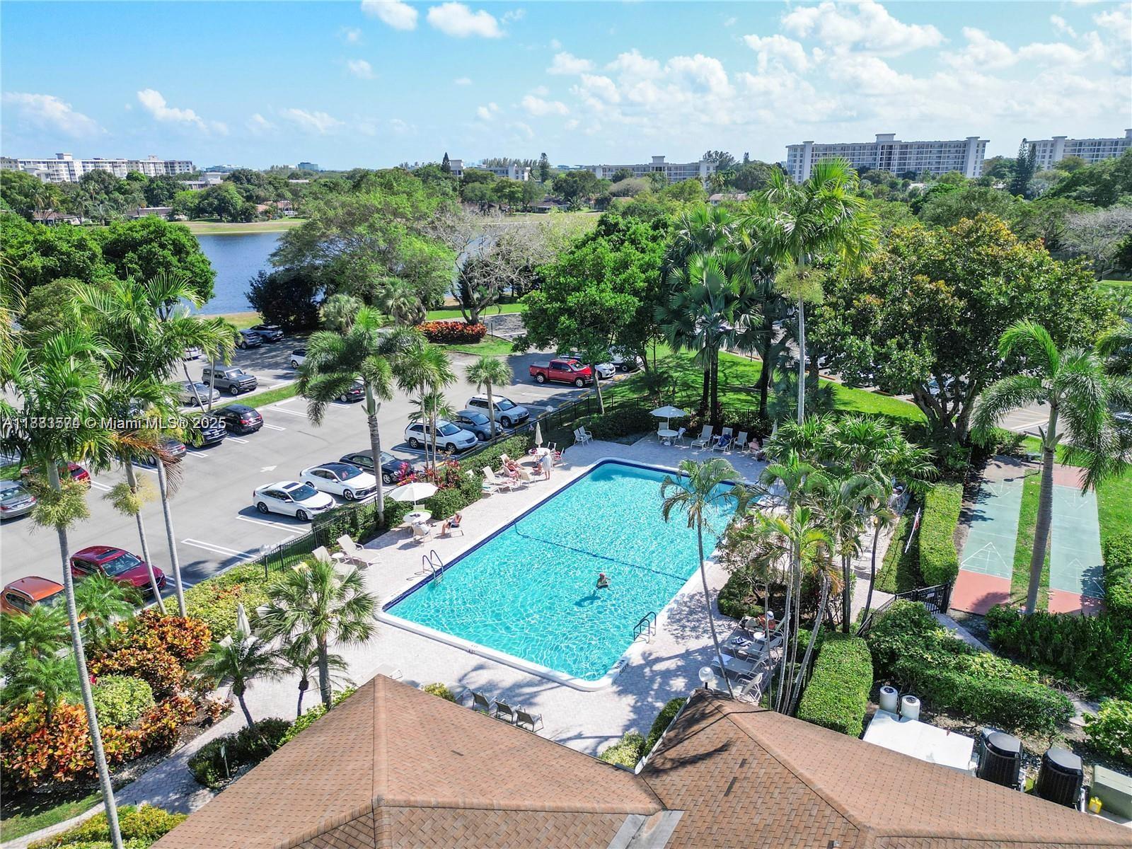 NO 39 PALM-AIRE COUNTRY C - Residential Lease