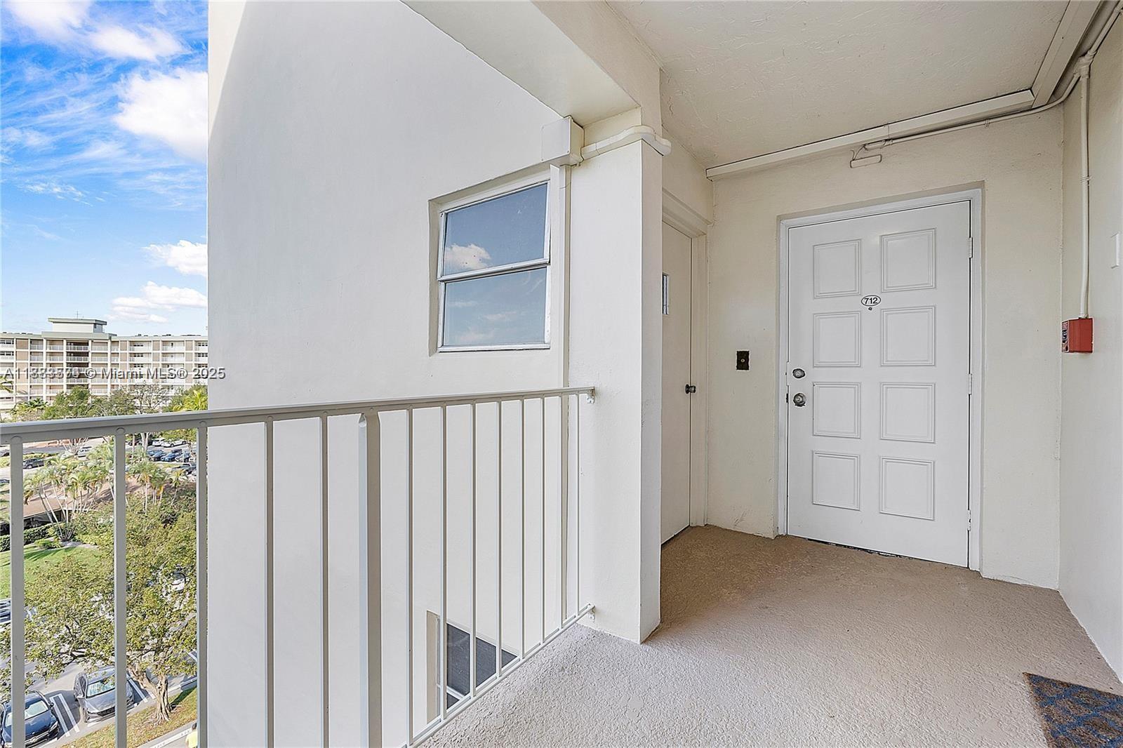 NO 39 PALM-AIRE COUNTRY C - Residential Lease