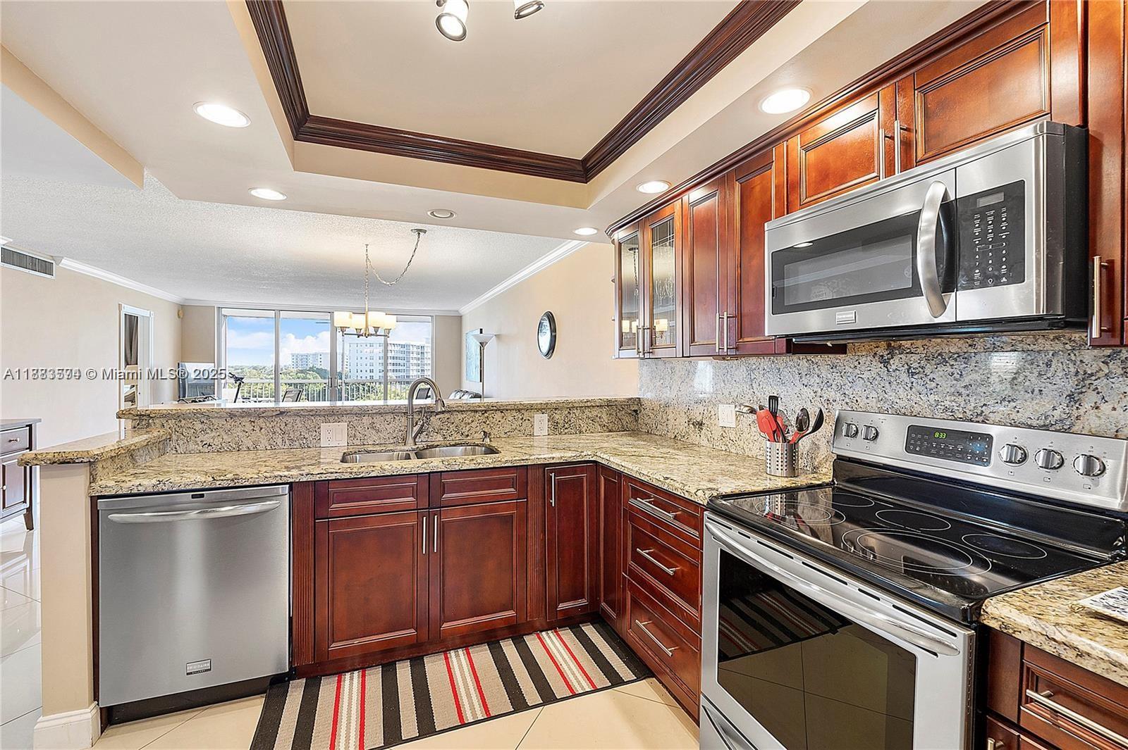 NO 39 PALM-AIRE COUNTRY C - Residential Lease
