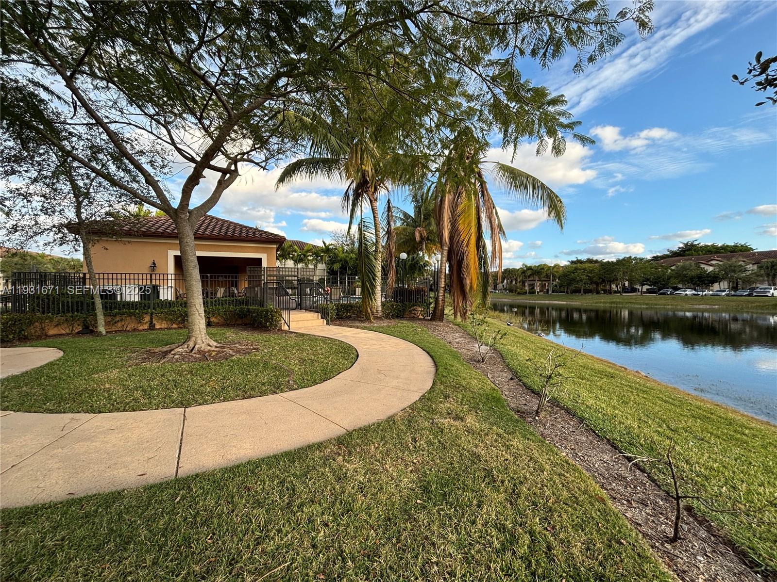 SIMONTON COURT - Residential Lease